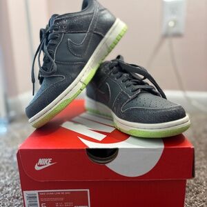 Nike Dunk Low SE Iron Grey Phantom Ghost Green